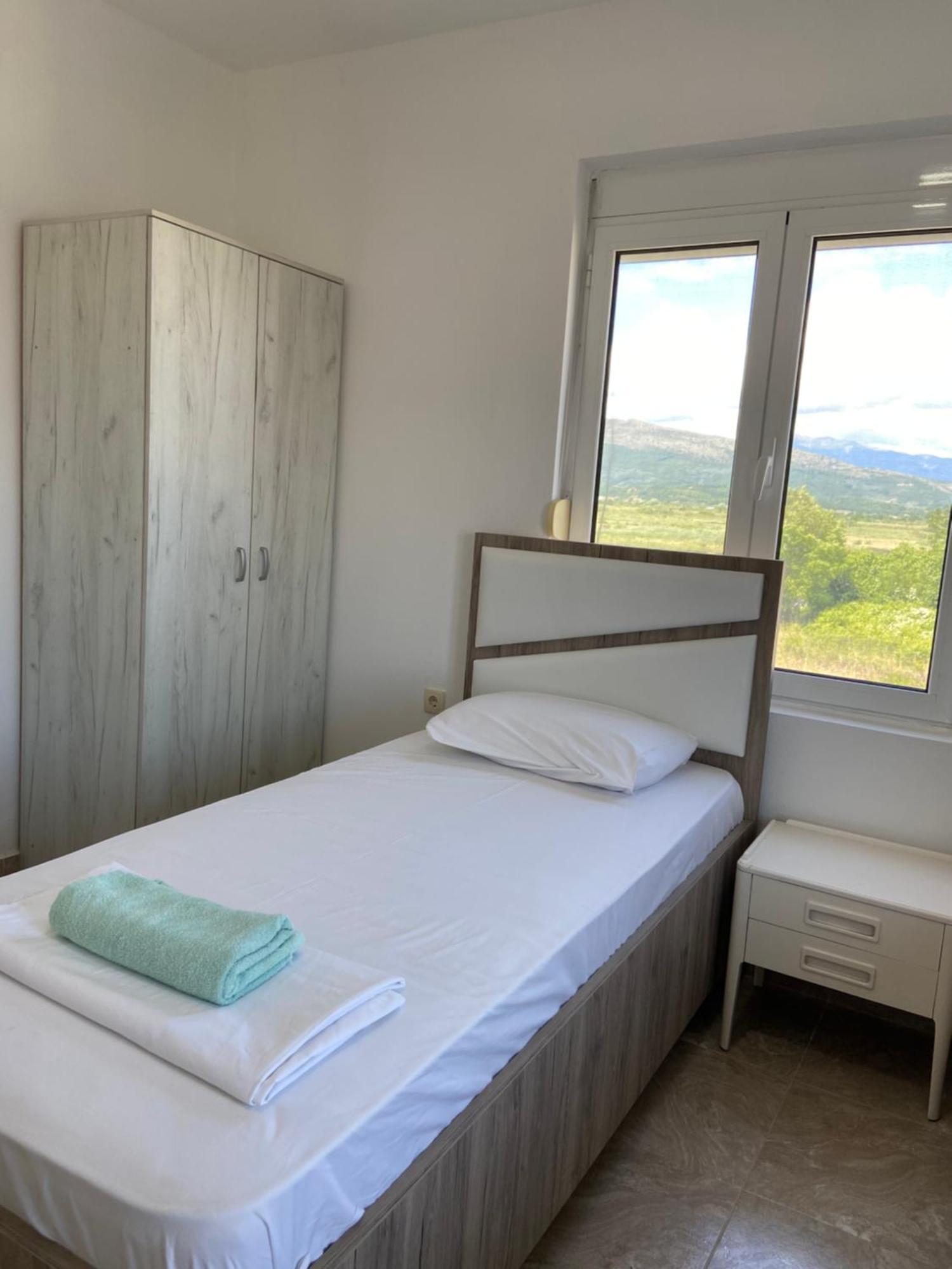 Montebello Inn Apartments 乌尔齐尼 外观 照片