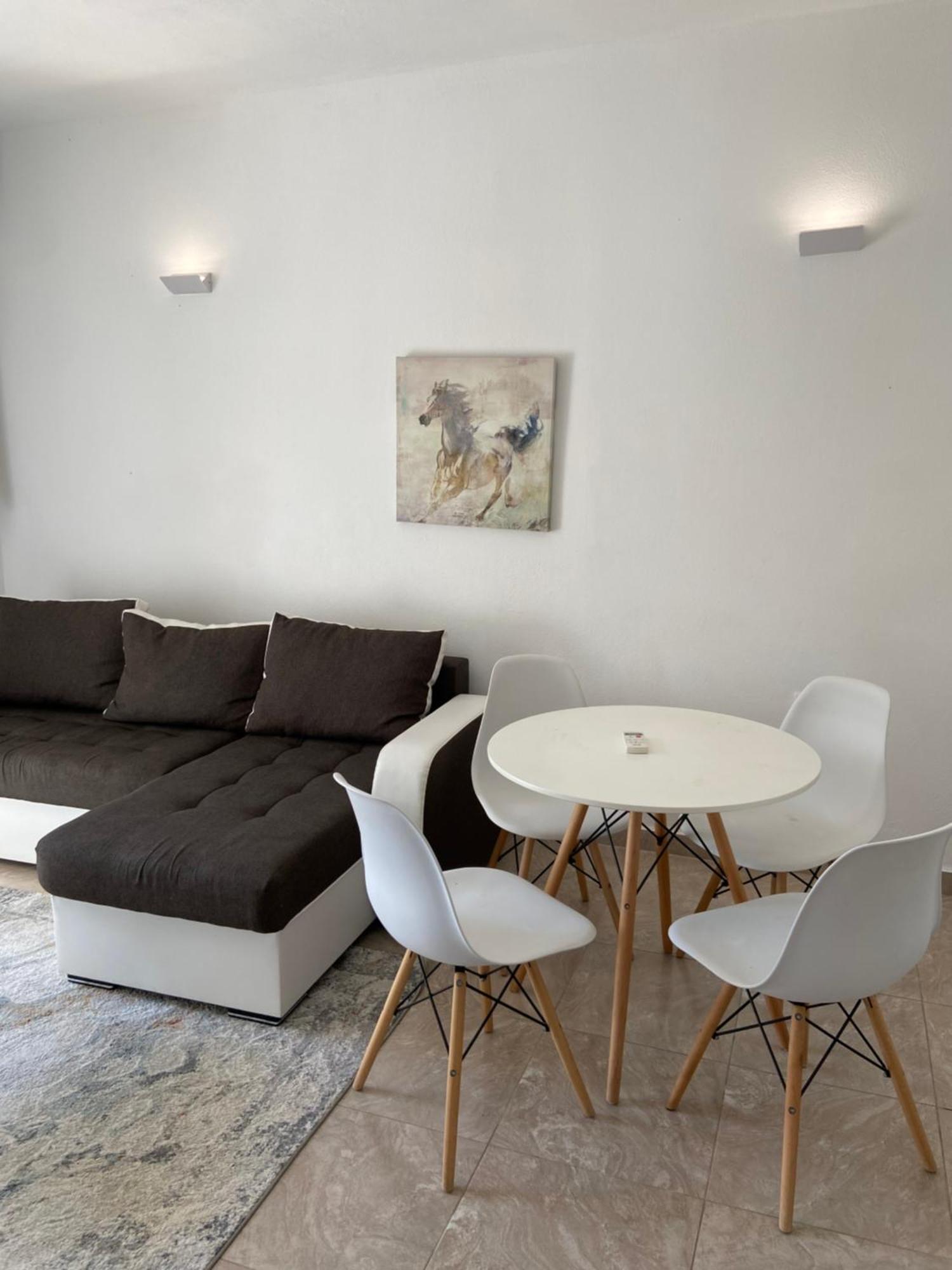 Montebello Inn Apartments 乌尔齐尼 外观 照片